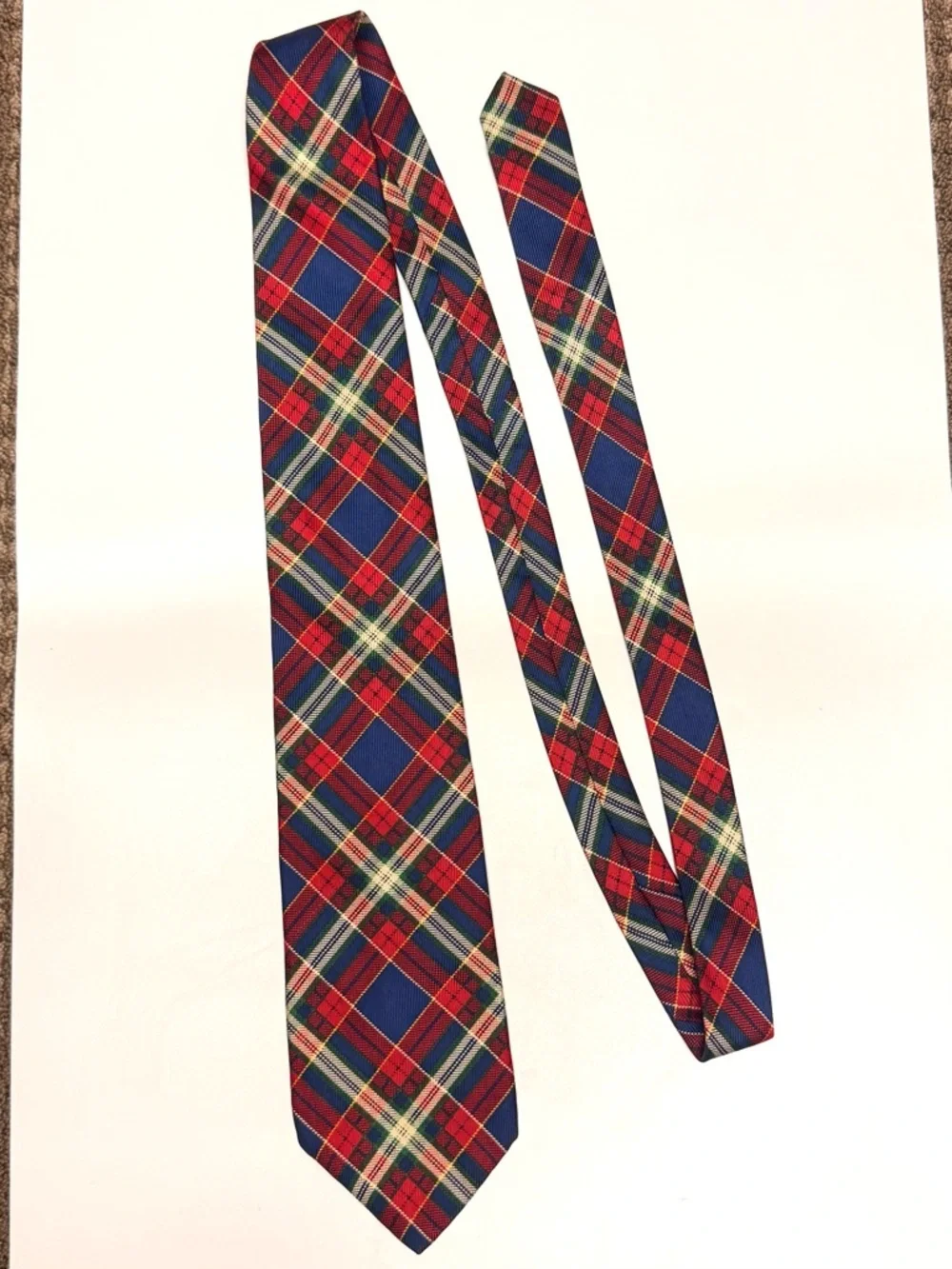 Lauren Ralph Lauren Red, Blue & Green Tartan Plaid Tie 100% silk